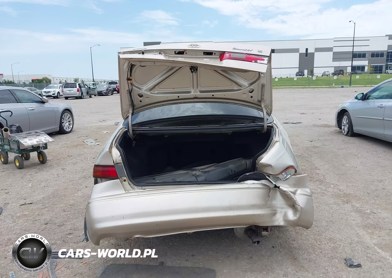 1998 Toyota Camry Le VIN:4T1BG22KXWU262586 - 16