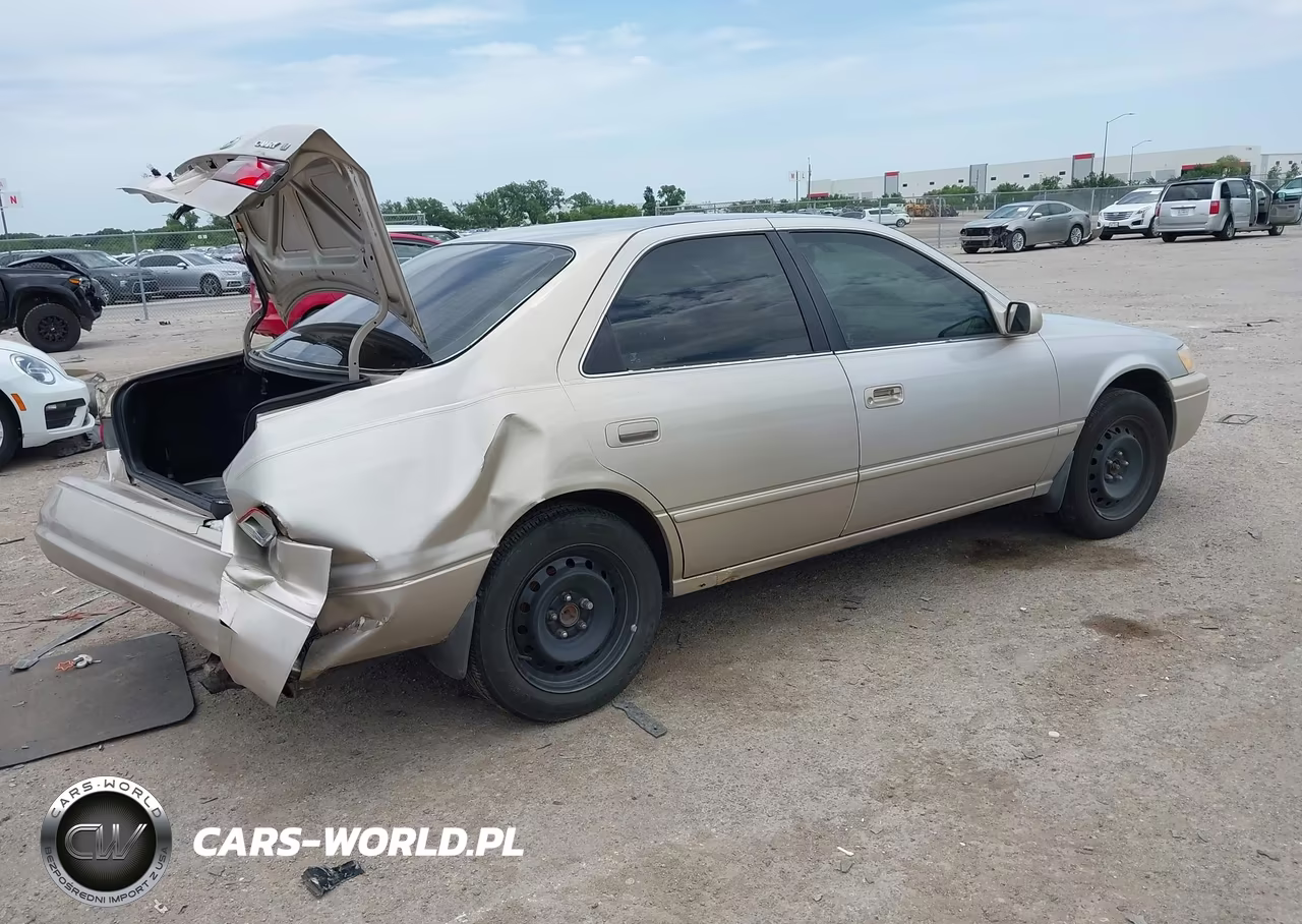 1998 Toyota Camry Le VIN:4T1BG22KXWU262586 - 4