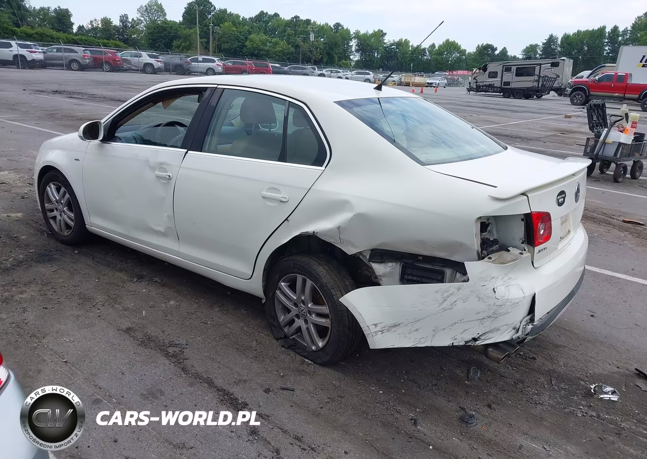 2007 Volkswagen Jetta Wolfsburg Edition VIN:3VWEF71K27M119301 - 3