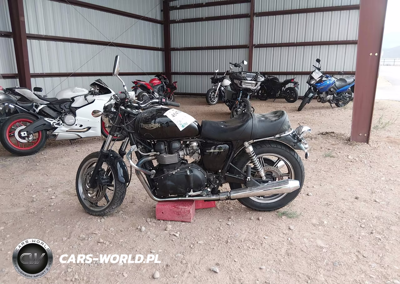 2010 Triumph Motorcycle Bonneville VIN:SMT900K16AT411675 - 13