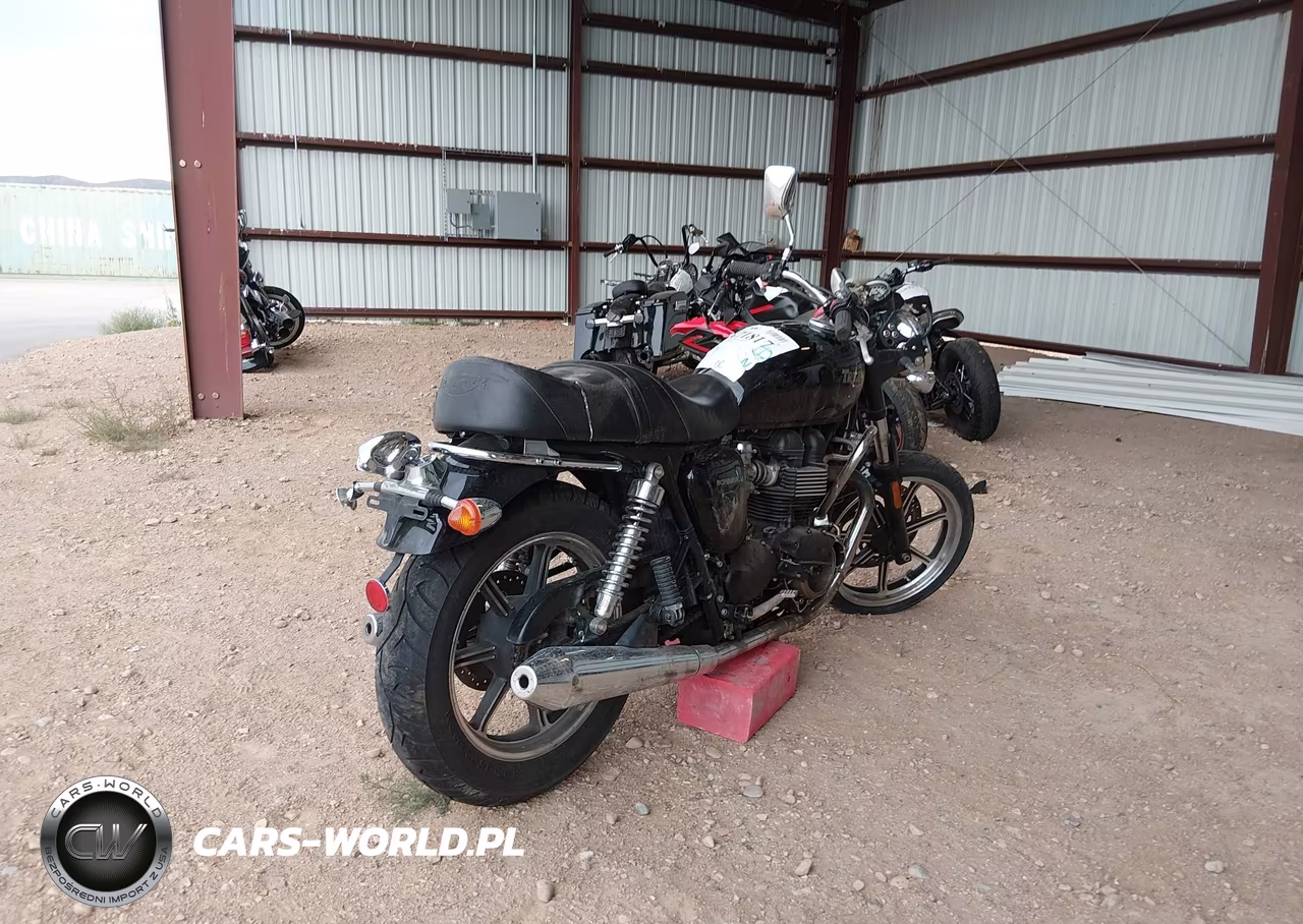 2010 Triumph Motorcycle Bonneville VIN:SMT900K16AT411675 - 4