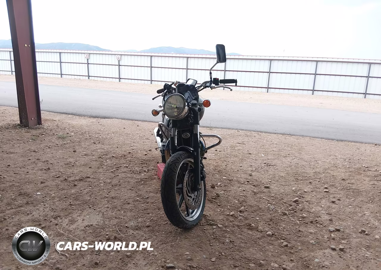 2010 Triumph Motorcycle Bonneville VIN:SMT900K16AT411675 - 5