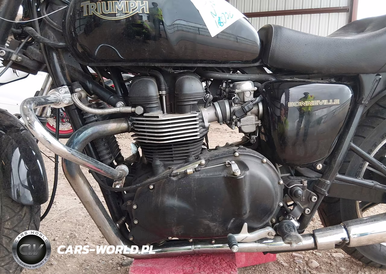 2010 Triumph Motorcycle Bonneville VIN:SMT900K16AT411675 - 9