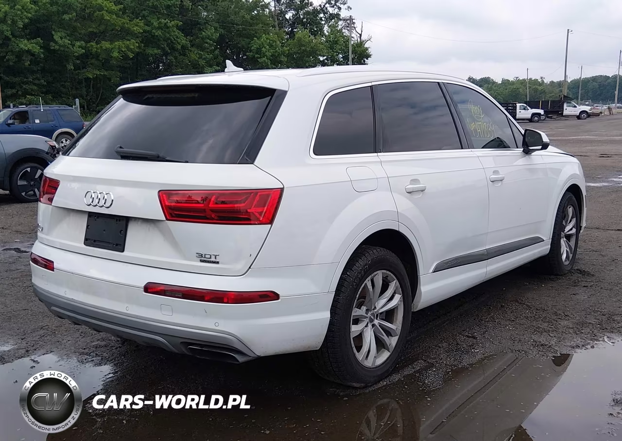 2017 Audi Q7 3.0T Premium VIN:WA1LAAF79HD019438 - 4