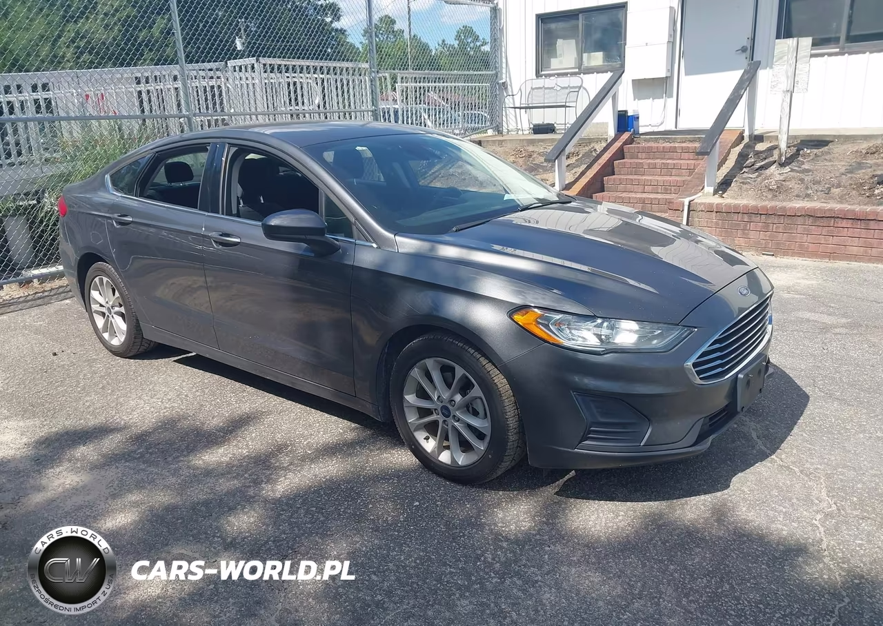 2020 Ford Fusion Hybrid Se – zdjęcie 1 z 17
