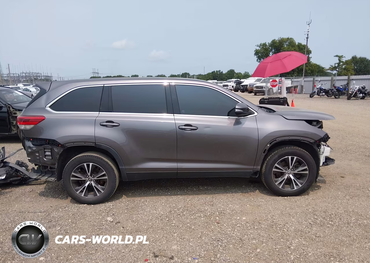 2019 Toyota Highlander Le VIN:5TDZARFH0KS057403 - 14