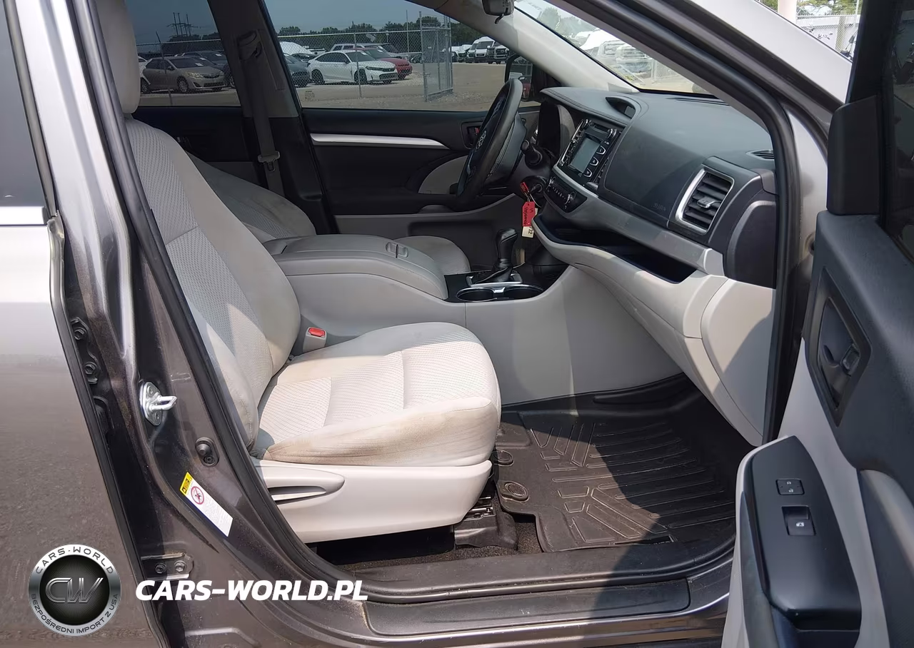 2019 Toyota Highlander Le VIN:5TDZARFH0KS057403 - 5