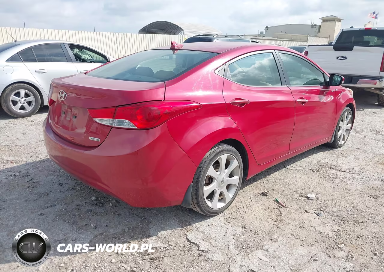 2013 Hyundai Elantra Limited VIN:KMHDH4AE1DU974088 - 4