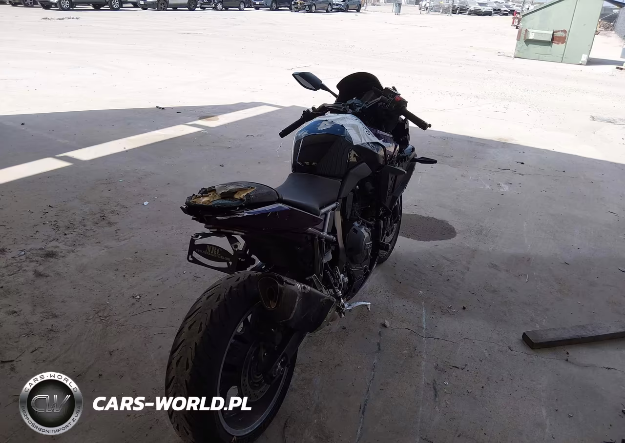 2024 Suzuki Gsx800 F VIN:JS1EM13B8R7100455 - 4