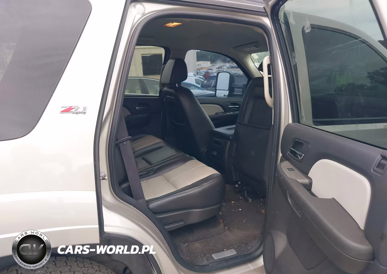 2008 Chevrolet Tahoe Lt VIN:1GNFK13038R202075 - 8