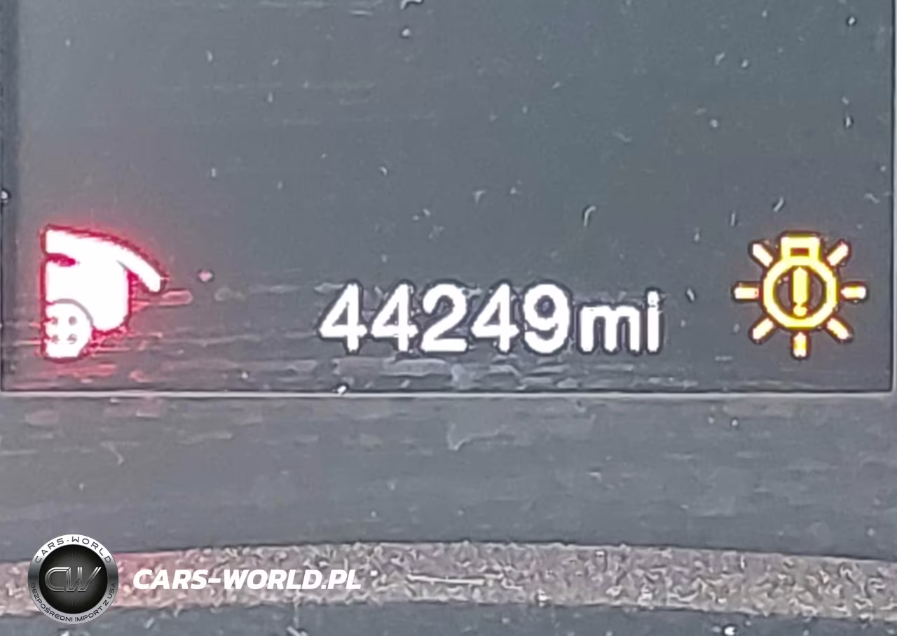 2023 Jeep Renegade Latitude 4X4 VIN:ZACNJDB10PPP60303 - 15