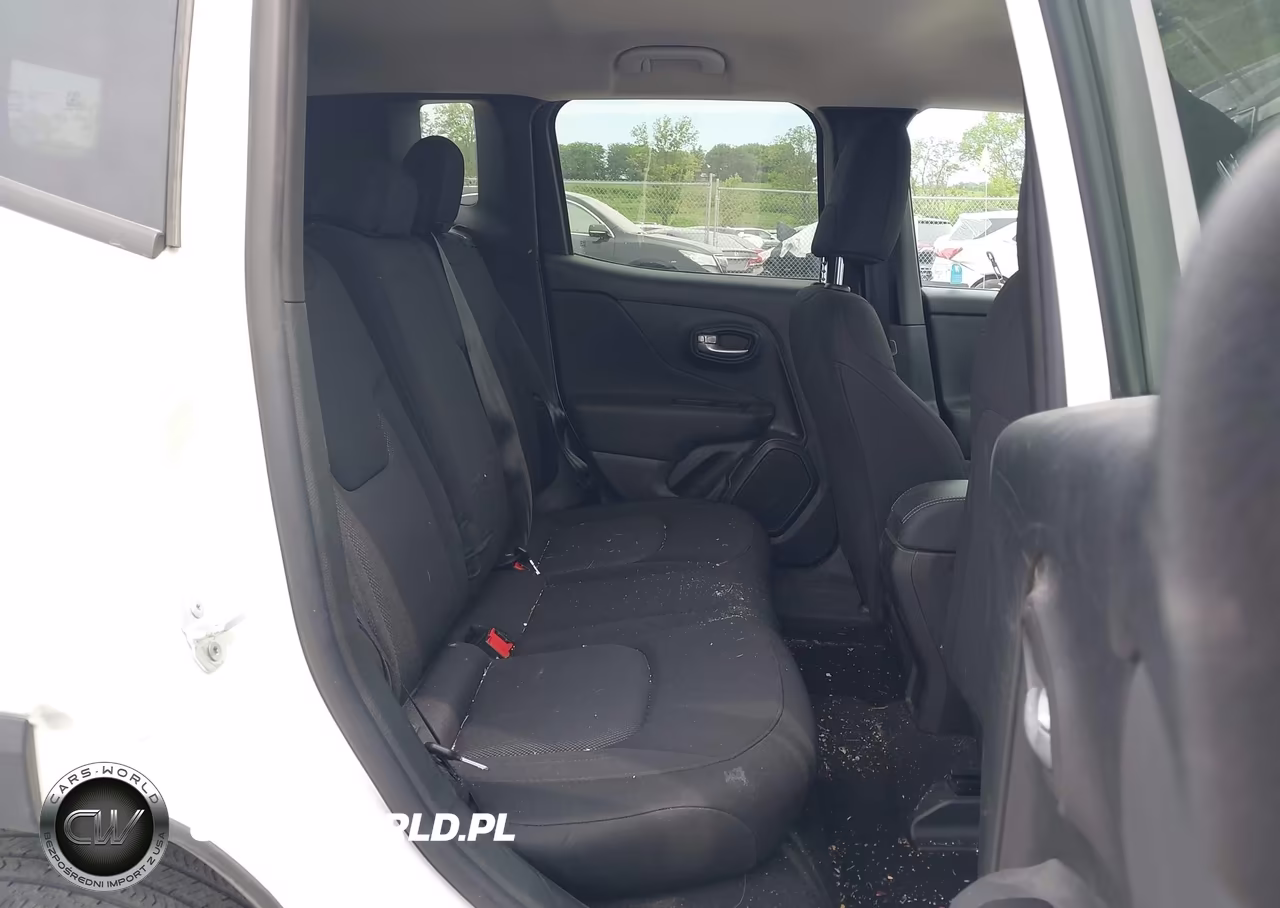 2023 Jeep Renegade Latitude 4X4 VIN:ZACNJDB10PPP60303 - 8