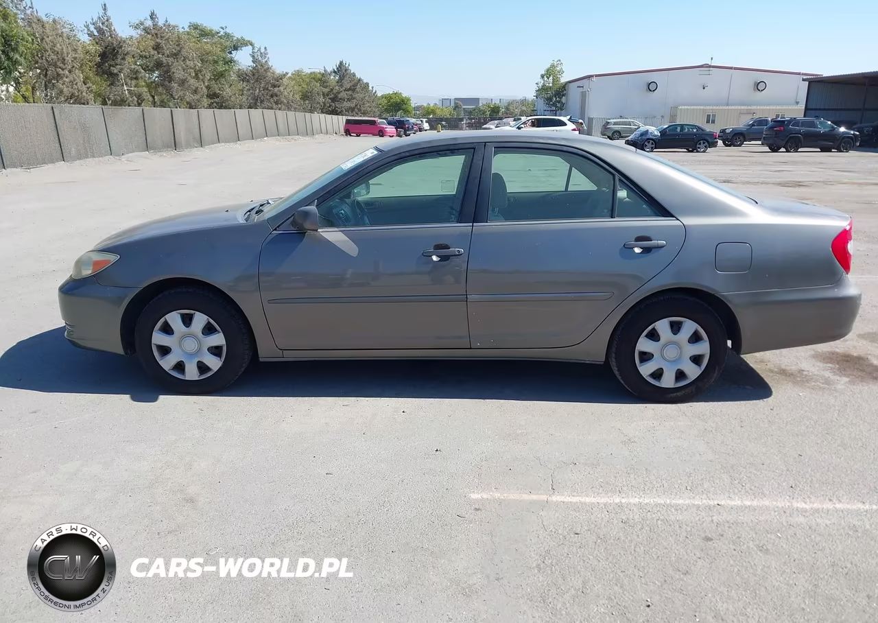 2004 Toyota Camry Le VIN:4T1BE32K74U797514 - 14