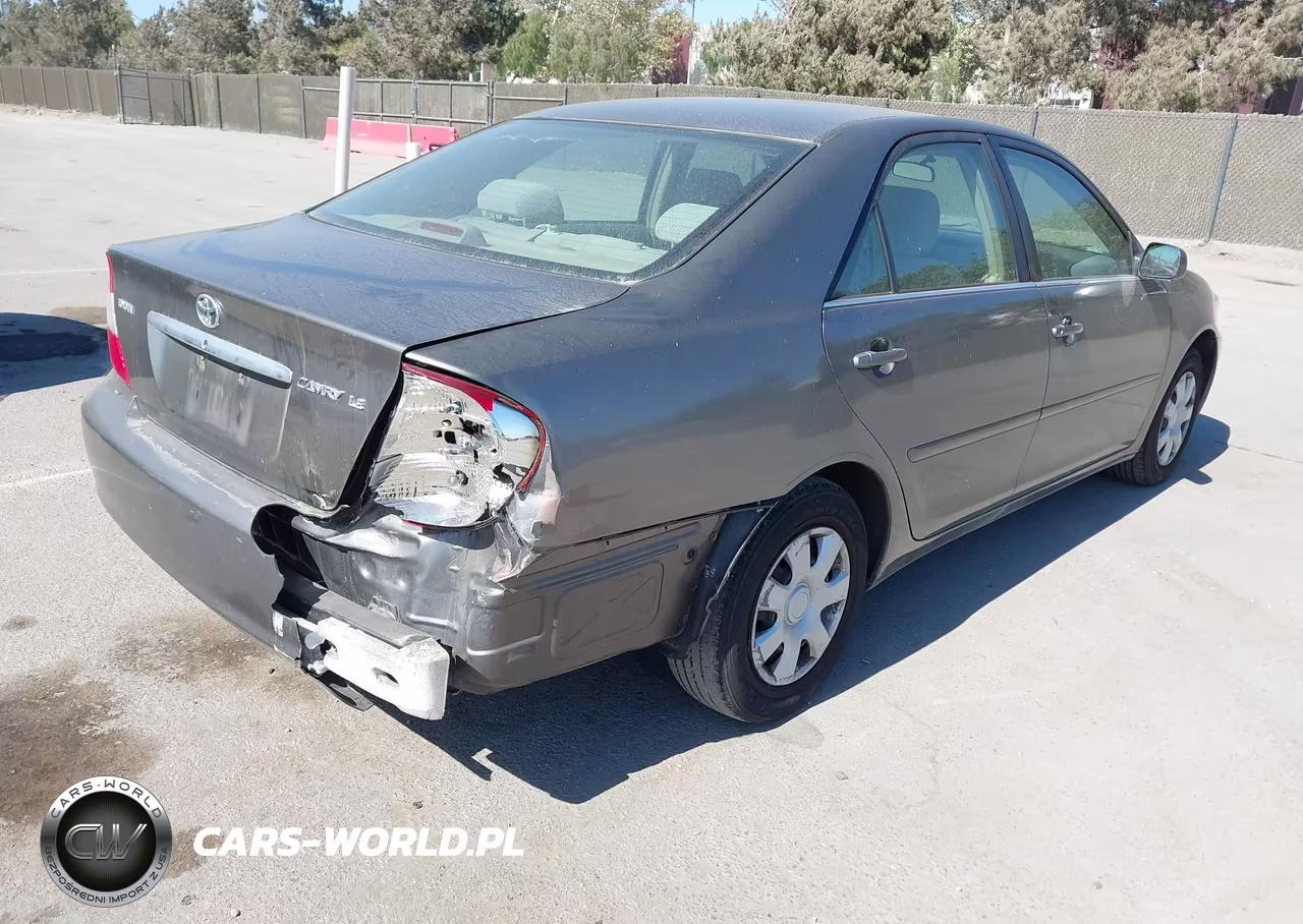 2004 Toyota Camry Le VIN:4T1BE32K74U797514 - 17