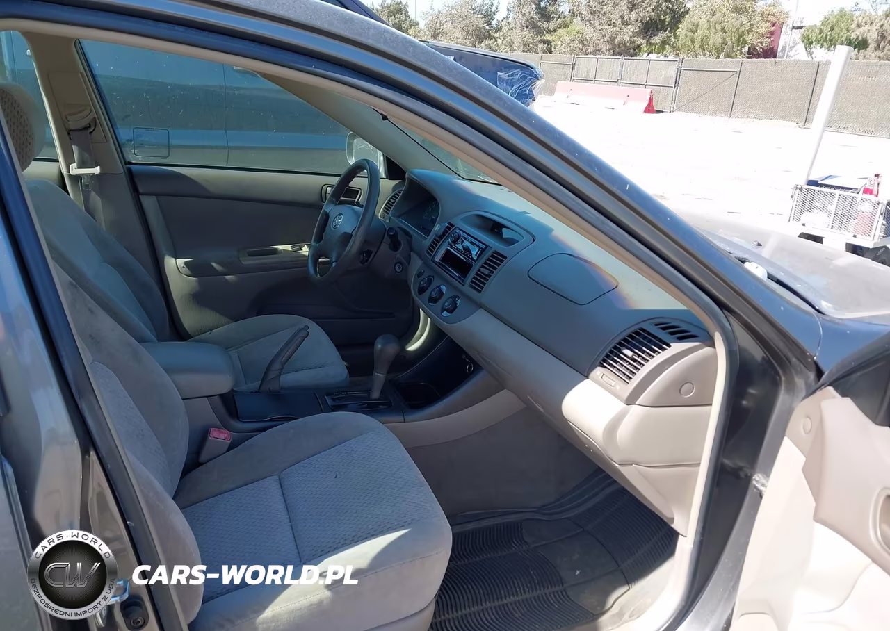 2004 Toyota Camry Le VIN:4T1BE32K74U797514 - 5
