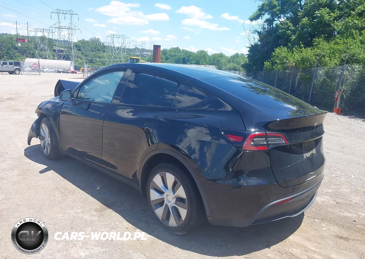 2022 Tesla Model Y Long Range Dual Motor All-Wheel Drive VIN:7SAYGDEE6NA008493 - 3