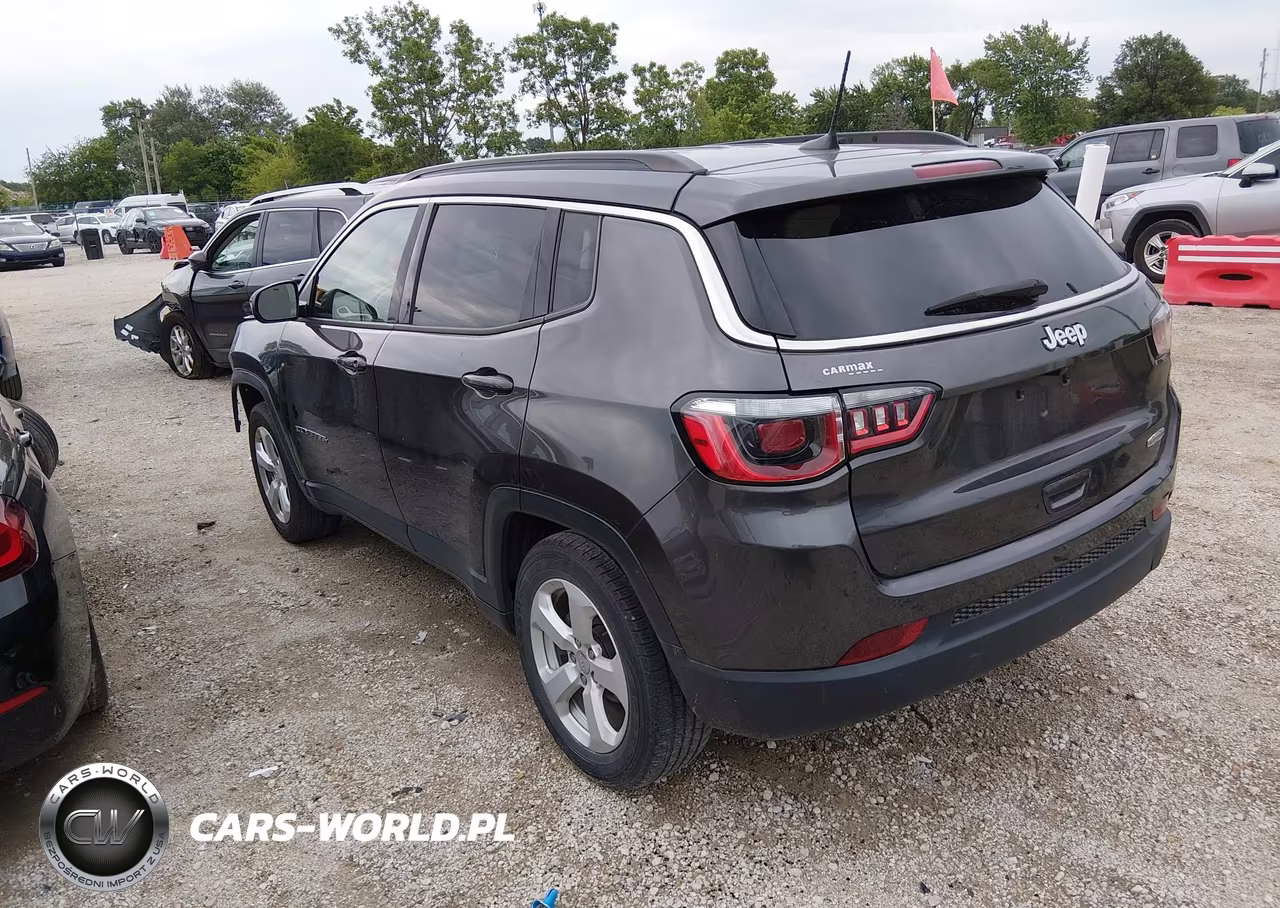 2018 Jeep Compass Latitude Fwd VIN:3C4NJCBB5JT186707 - 3