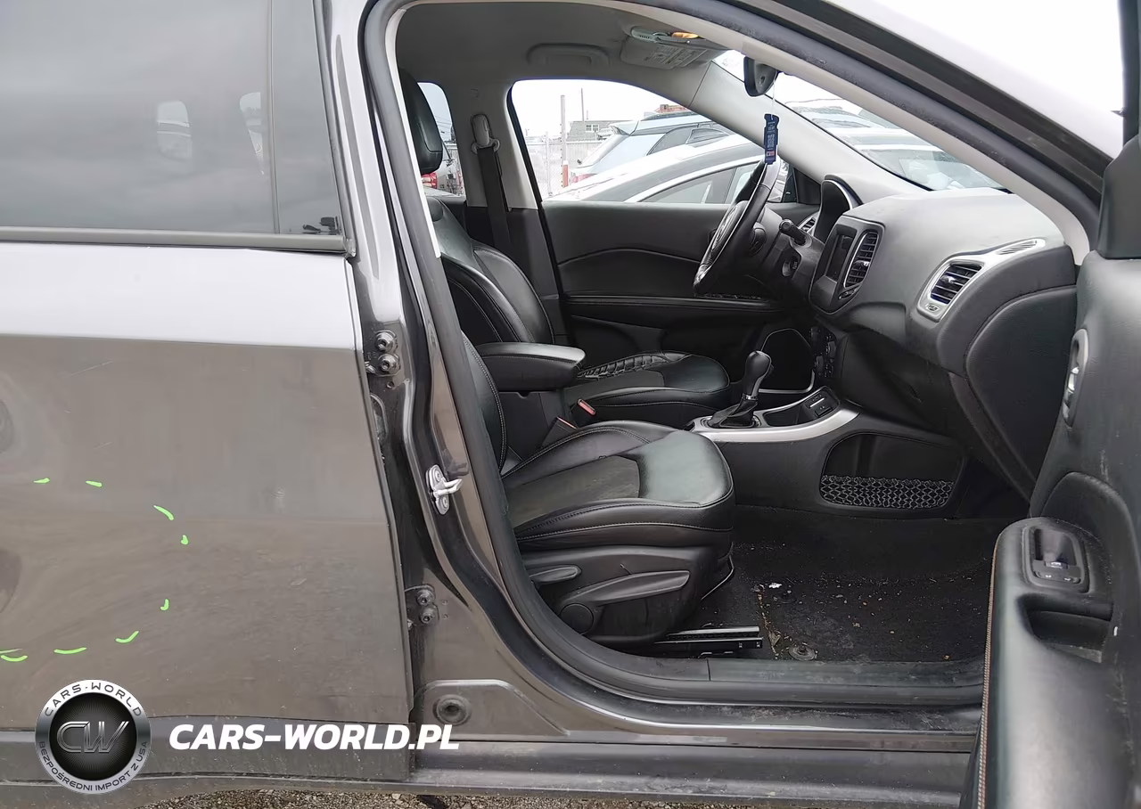 2018 Jeep Compass Latitude Fwd VIN:3C4NJCBB5JT186707 - 5