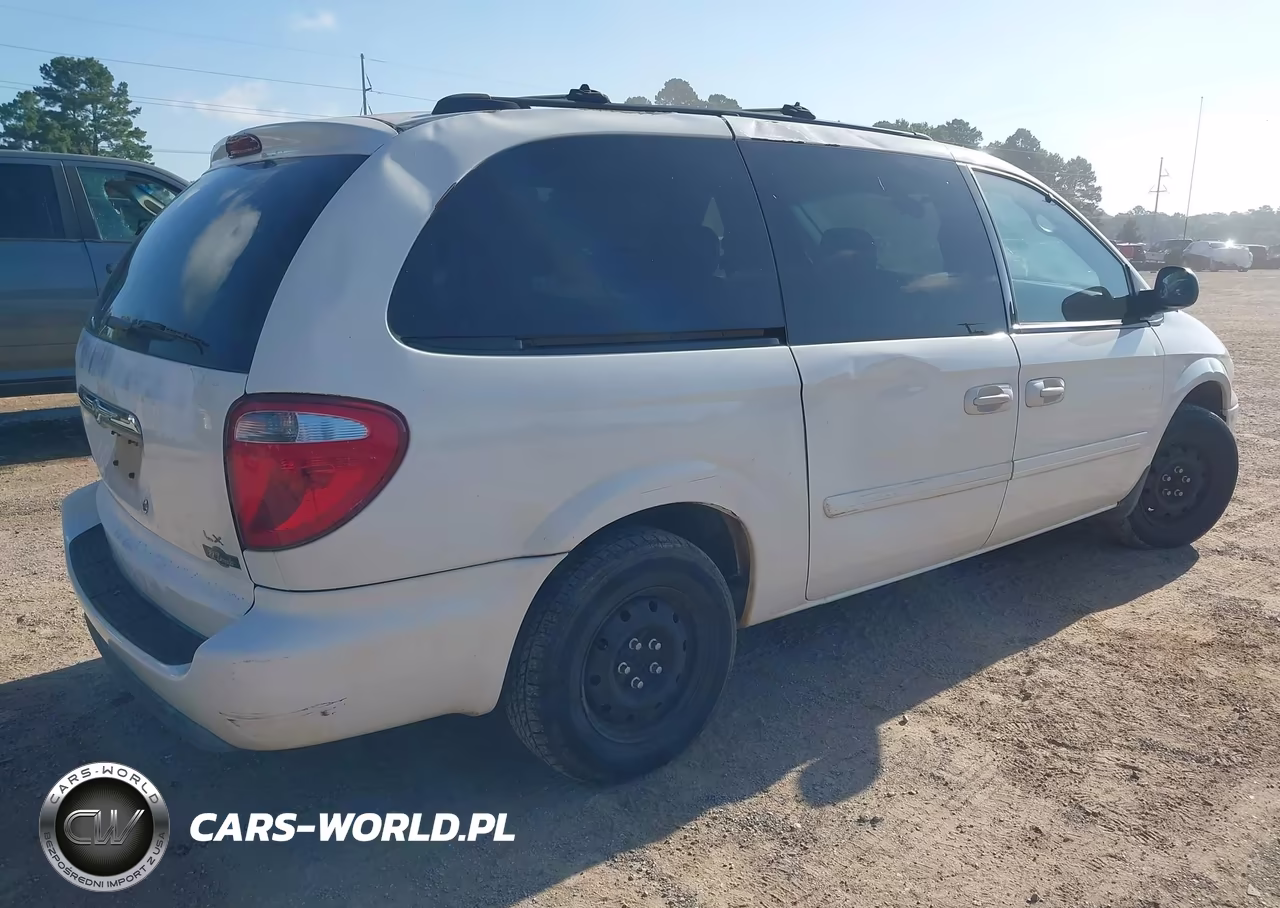 2005 Chrysler Town & Country Lx VIN:2C4GP44R35R114372 - 4