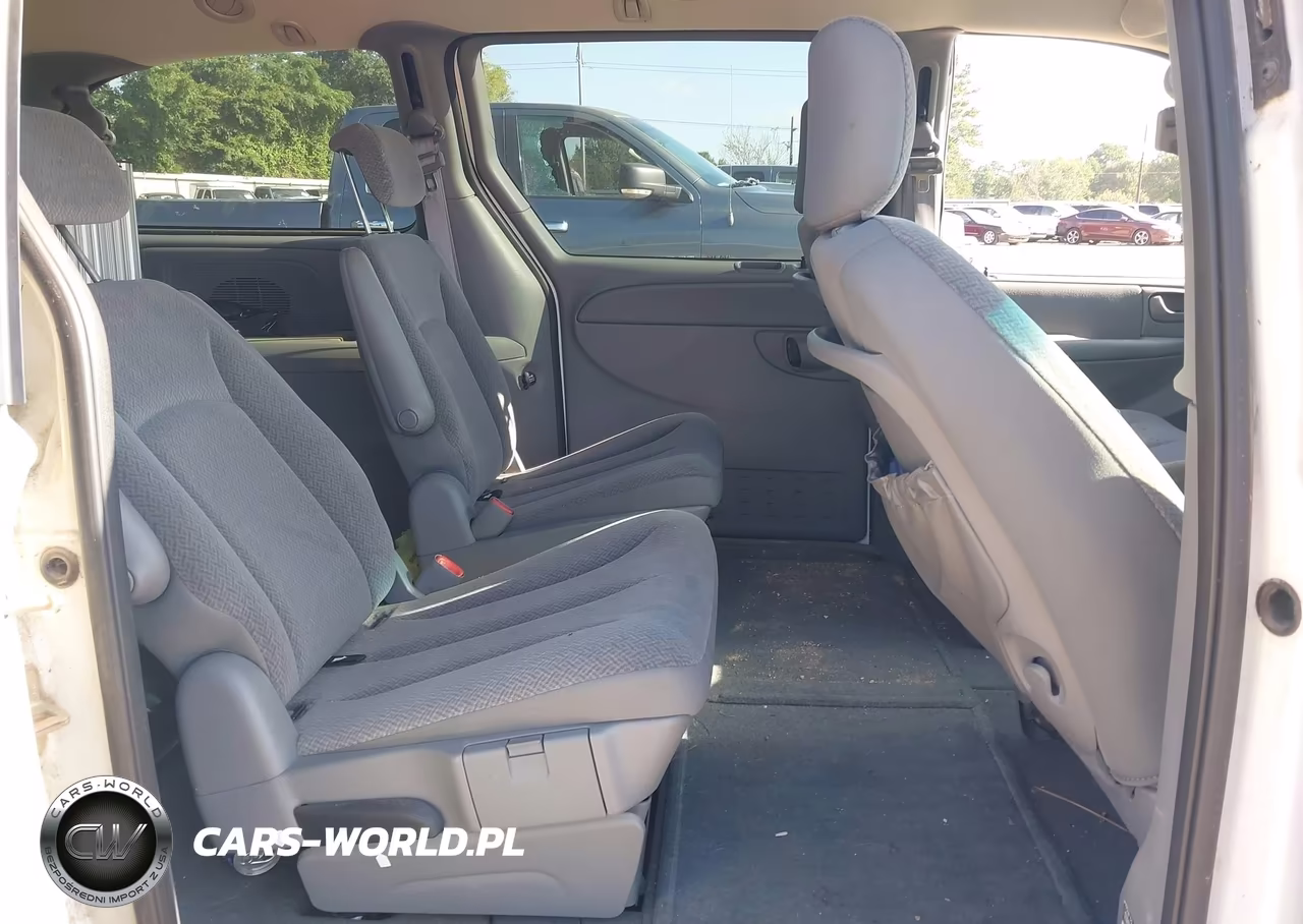 2005 Chrysler Town & Country Lx VIN:2C4GP44R35R114372 - 8