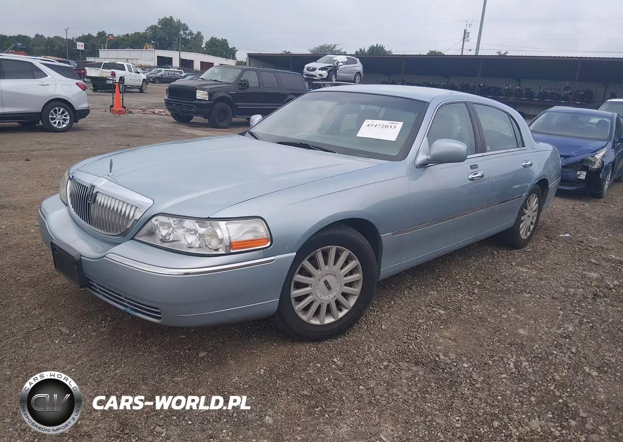 2005 Lincoln Town Car Signature VIN:1LNHM81W85Y605977 - 2