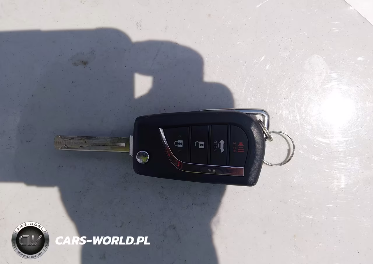 2020 Toyota Corolla Le VIN:5YFEPRAE7LP126267 - 11