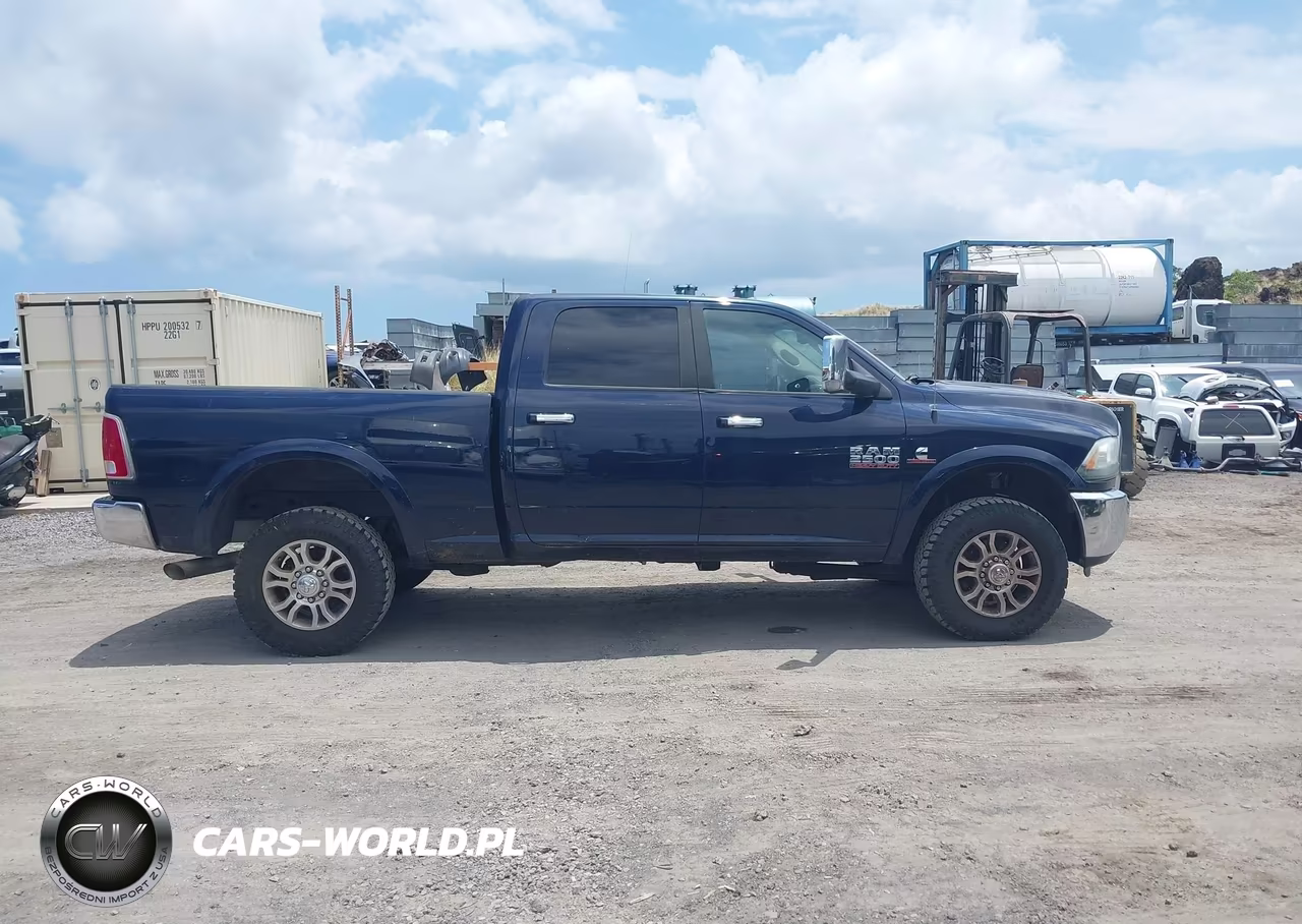 2015 Ram 2500 Laramie VIN:3C6UR5FL4FG566194 - 13