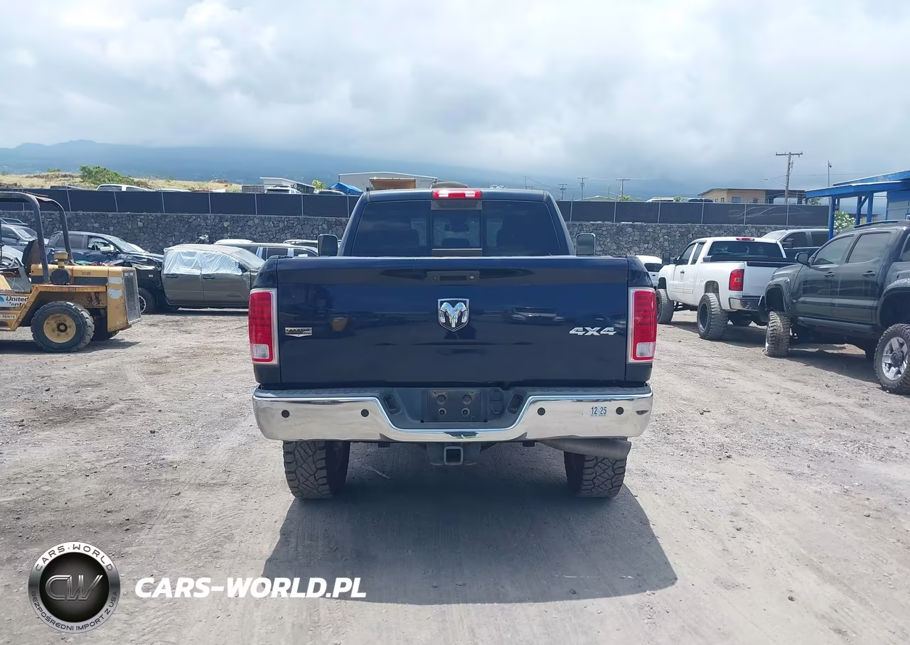 2015 Ram 2500 Laramie VIN:3C6UR5FL4FG566194 - 16