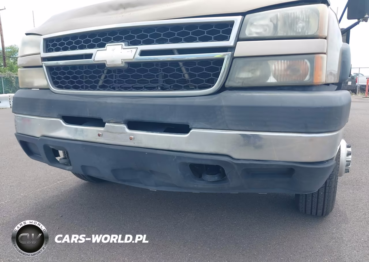2007 Chevrolet Silverado 3500 Chassis Classic Work Truck VIN:1GBJC34U87E184129 - 12
