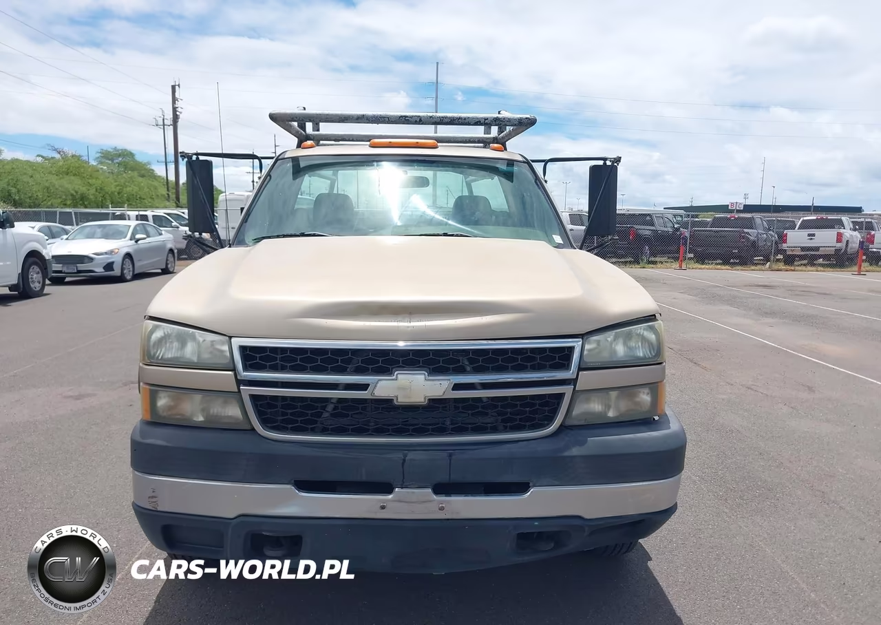 2007 Chevrolet Silverado 3500 Chassis Classic Work Truck VIN:1GBJC34U87E184129 - 17
