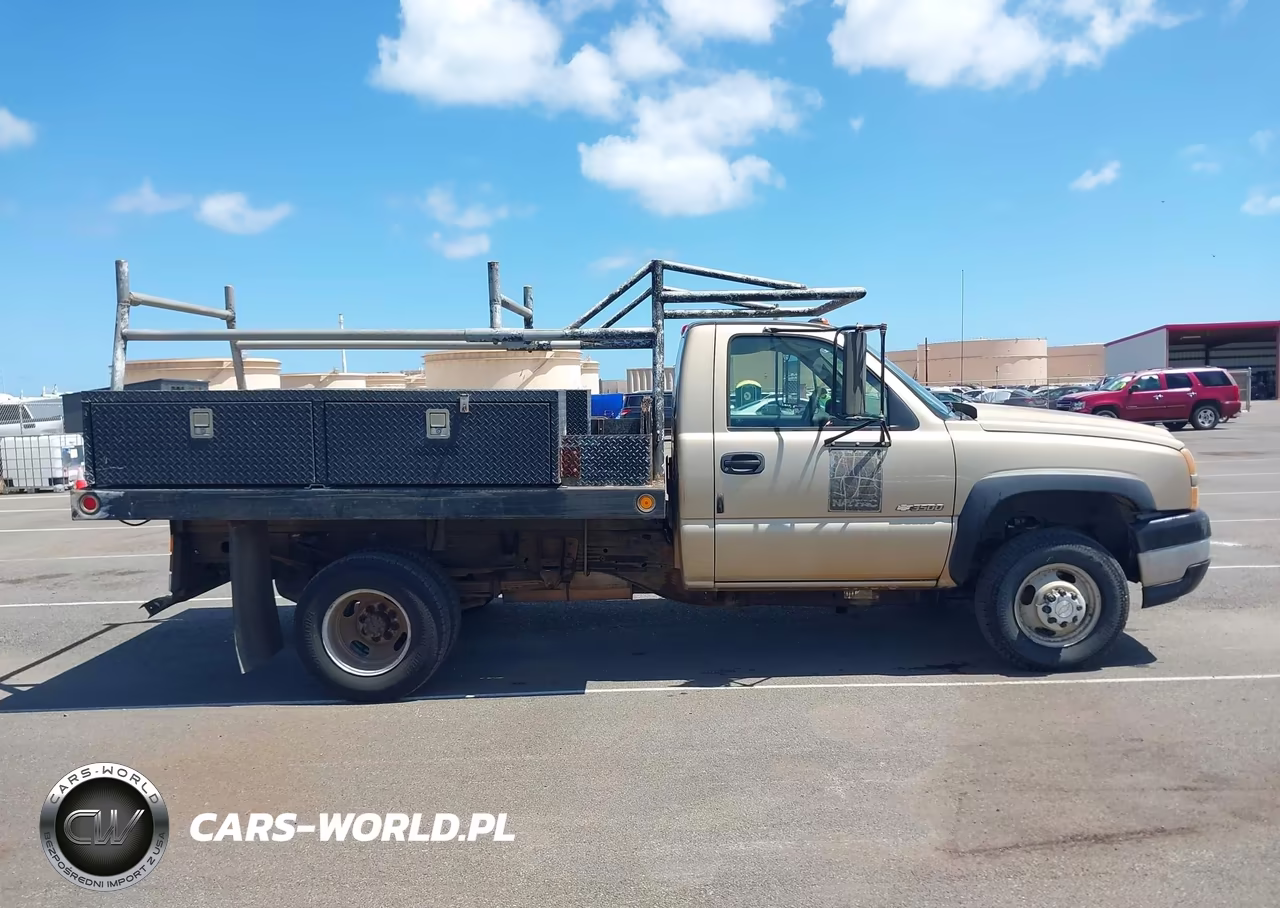 2007 Chevrolet Silverado 3500 Chassis Classic Work Truck VIN:1GBJC34U87E184129 - 18
