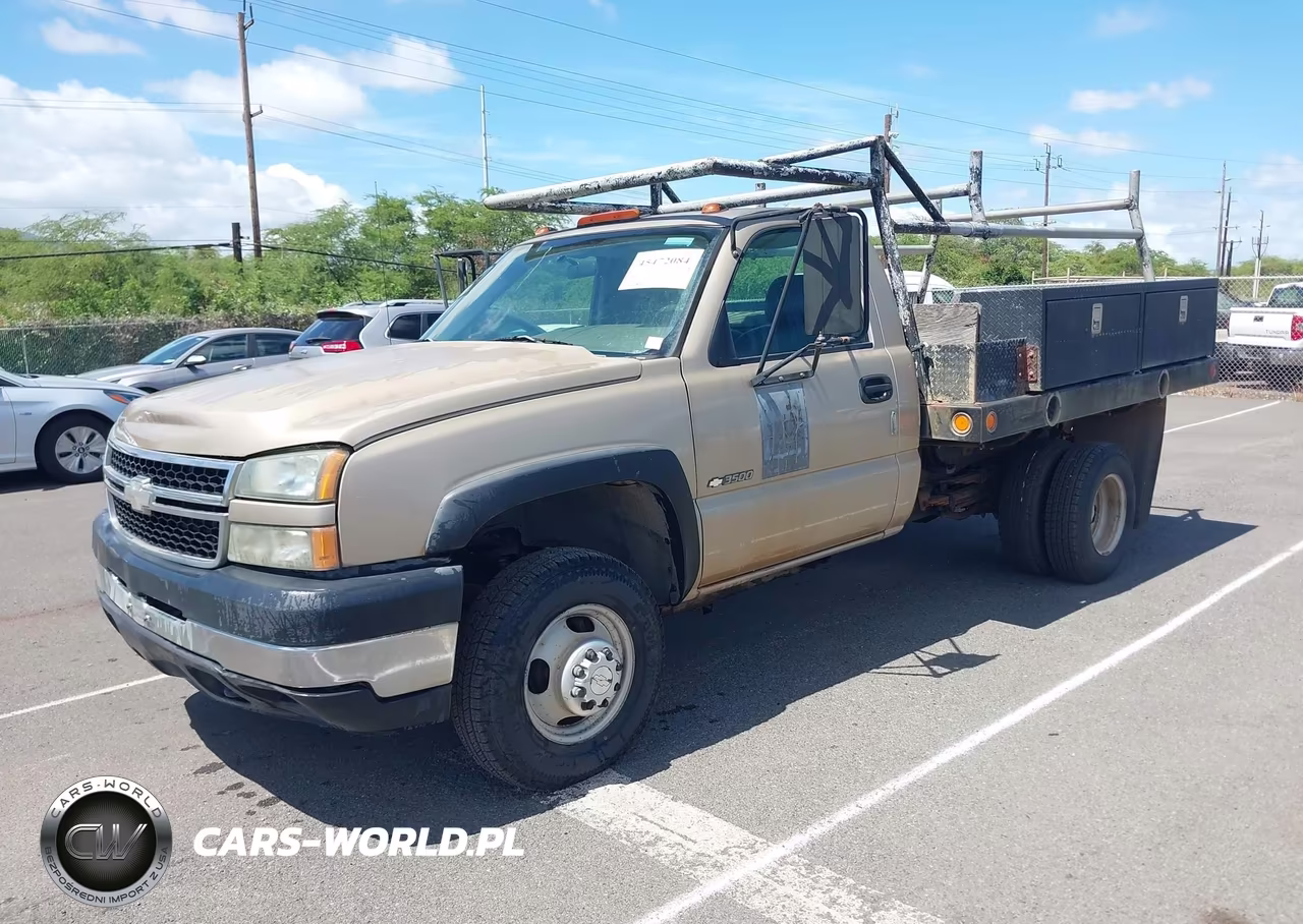 2007 Chevrolet Silverado 3500 Chassis Classic Work Truck VIN:1GBJC34U87E184129 - 2