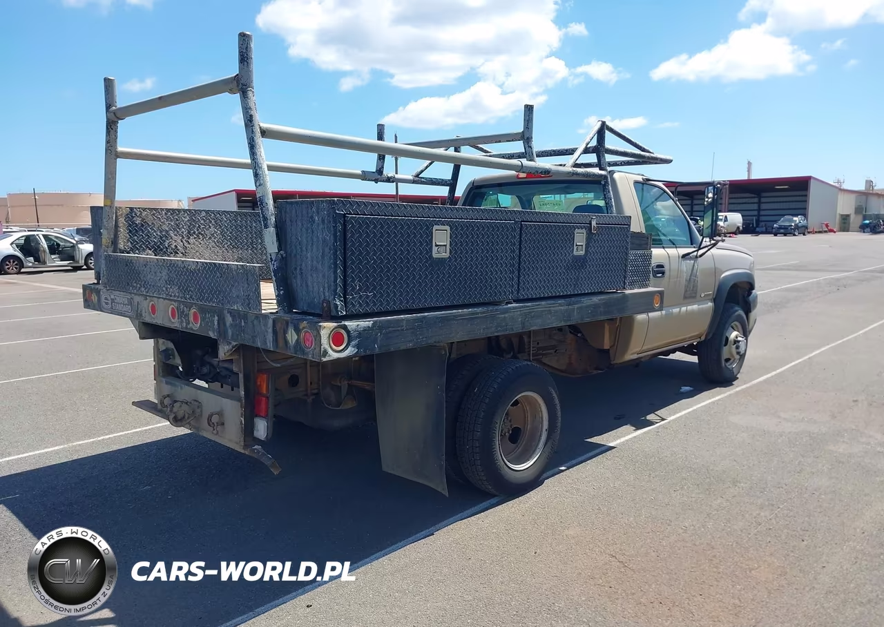 2007 Chevrolet Silverado 3500 Chassis Classic Work Truck VIN:1GBJC34U87E184129 - 4
