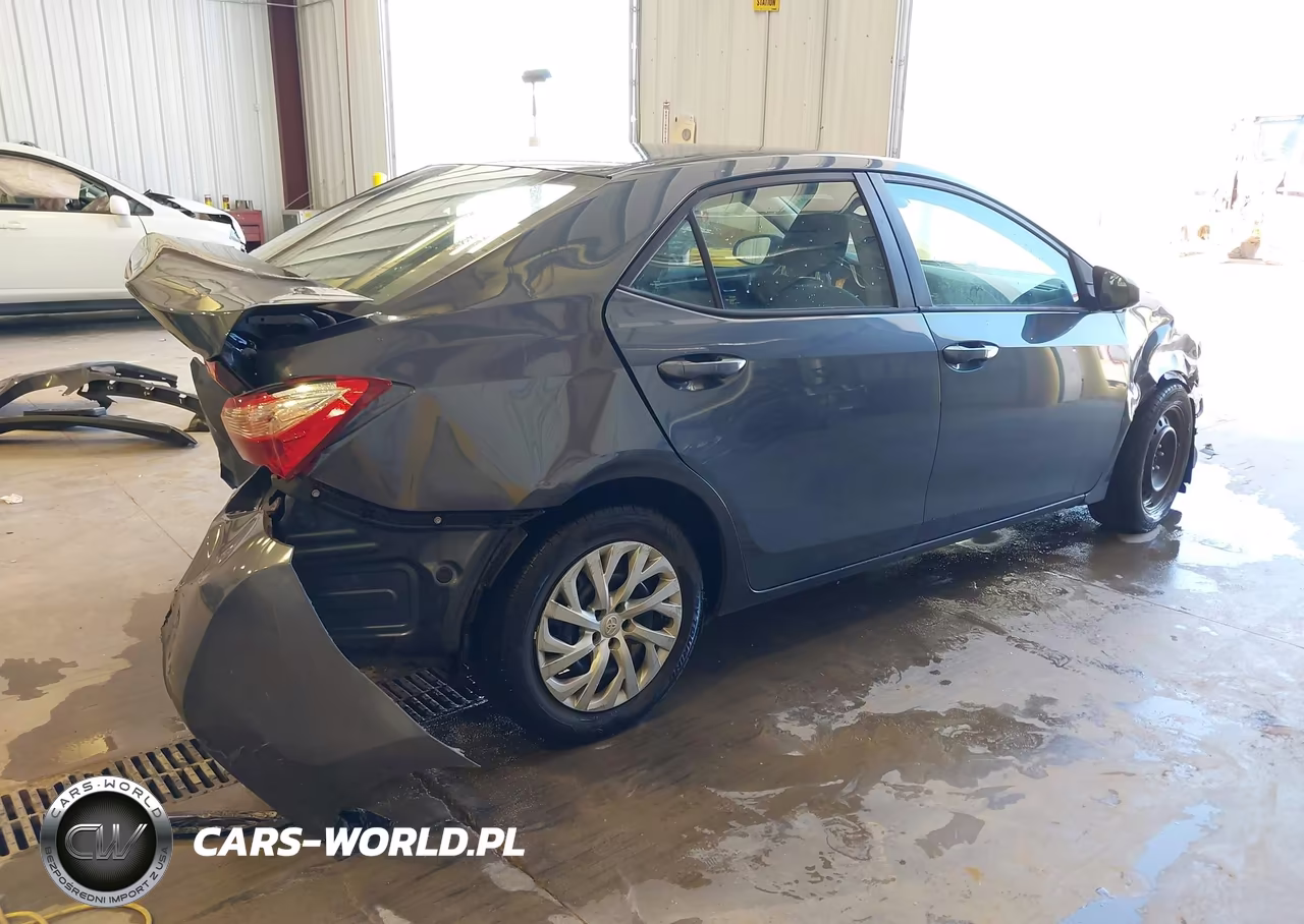 2017 Toyota Corolla Le VIN:2T1BURHE4HC872202 - 4