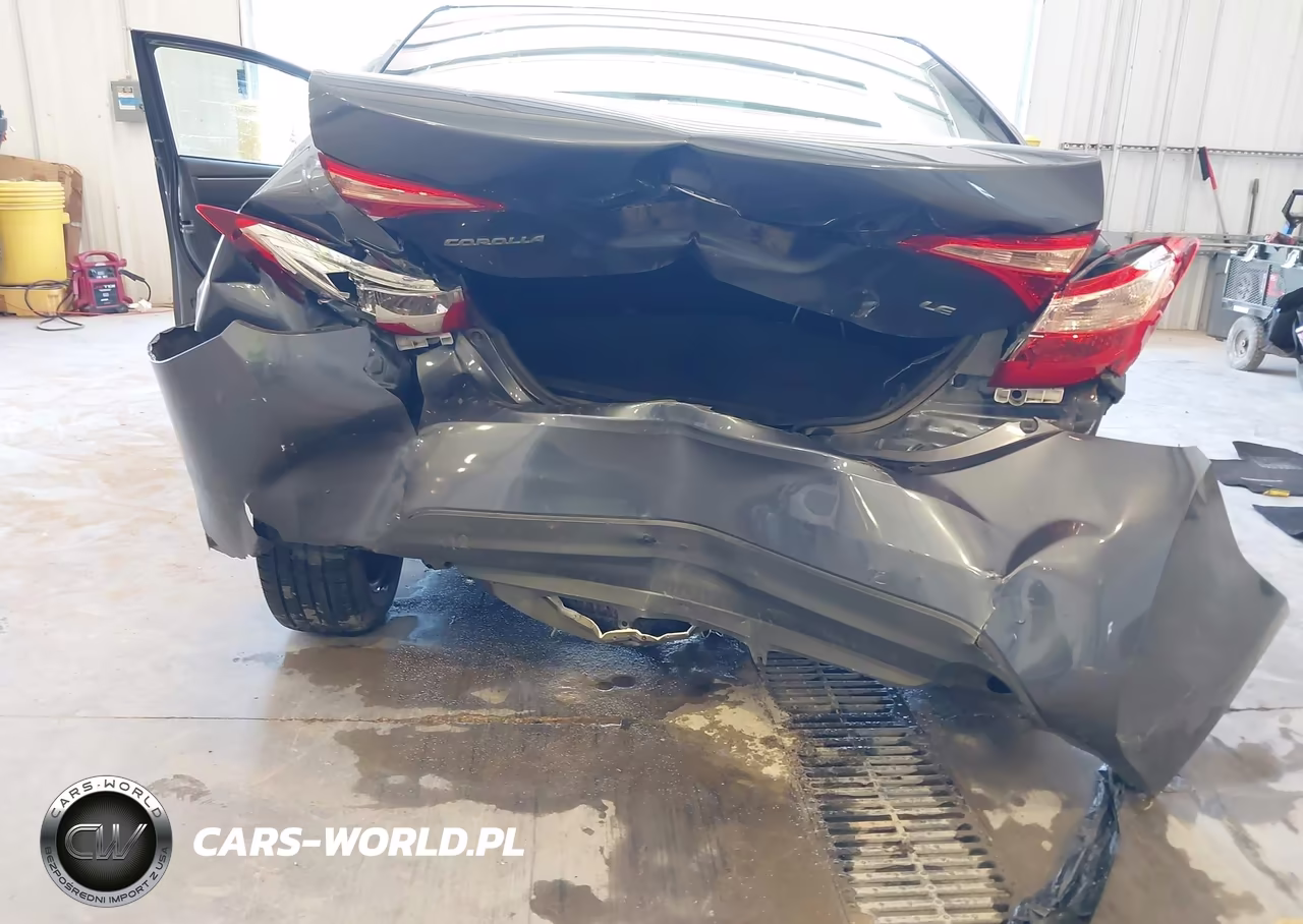 2017 Toyota Corolla Le VIN:2T1BURHE4HC872202 - 6