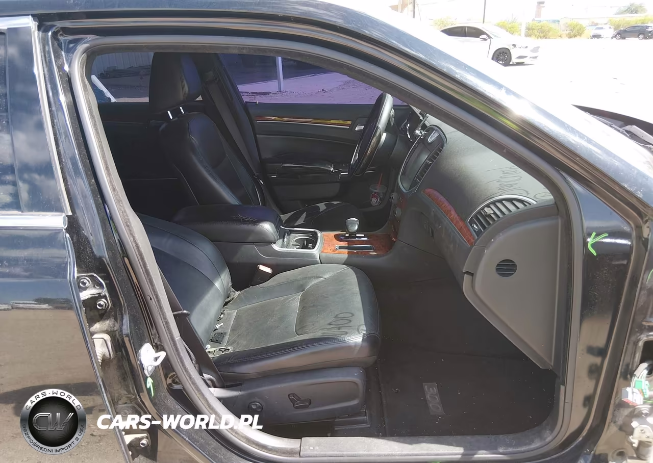 2012 Chrysler 300 Limited VIN:2C3CCACG9CH224200 - 5