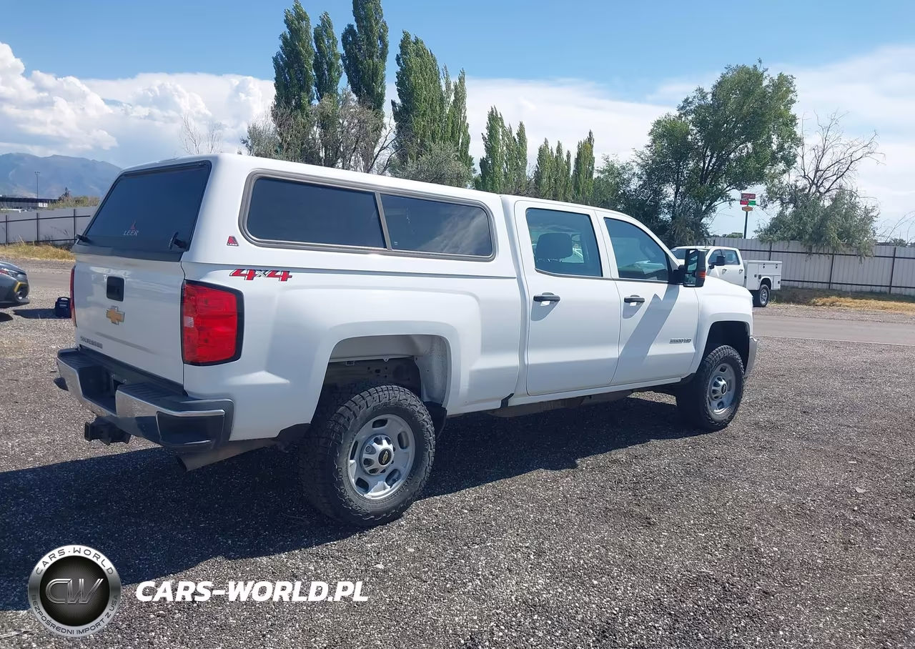 2018 Chevrolet Silverado 2500Hd Work Truck VIN:1GC1KUEG2JF257753 - 4