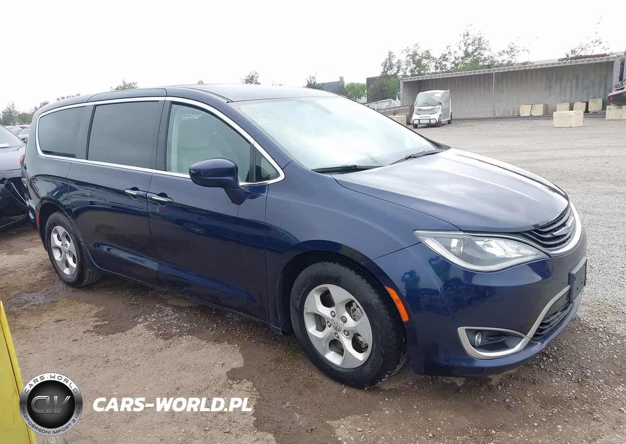 2018 Chrysler Pacifica Hybrid Touring Plus