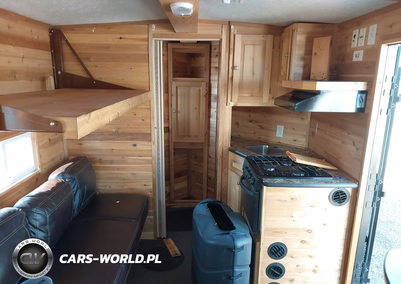 2019 Ice Castle Fish House VIN:5TJBE2313KM024126 - 13