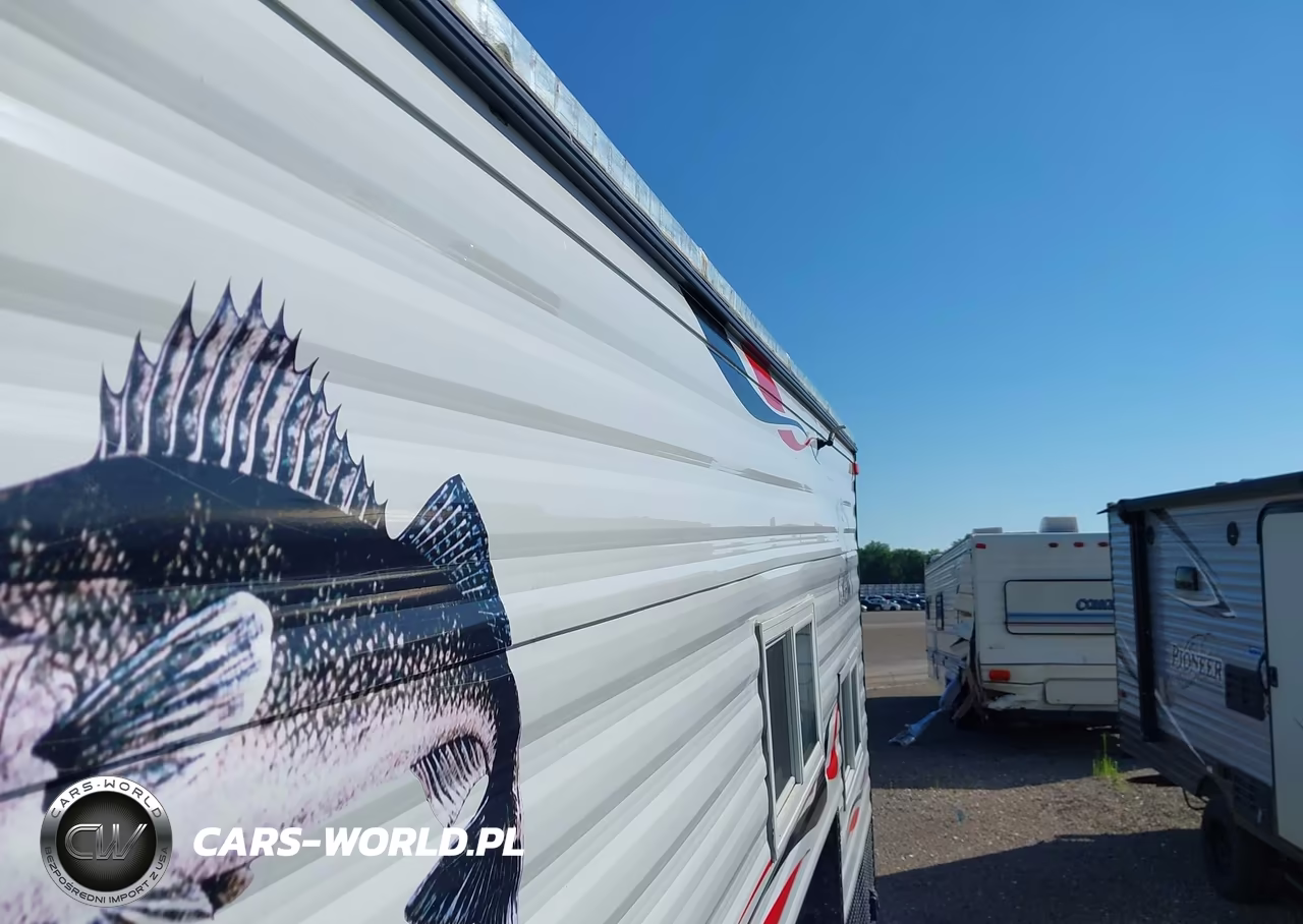 2019 Ice Castle Fish House VIN:5TJBE2313KM024126 - 6