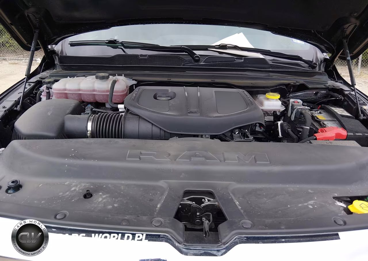 2026 Ram 1500 Laramie 4X4 5'7 Box VIN:3C6SRFJPXT4175054 - 10
