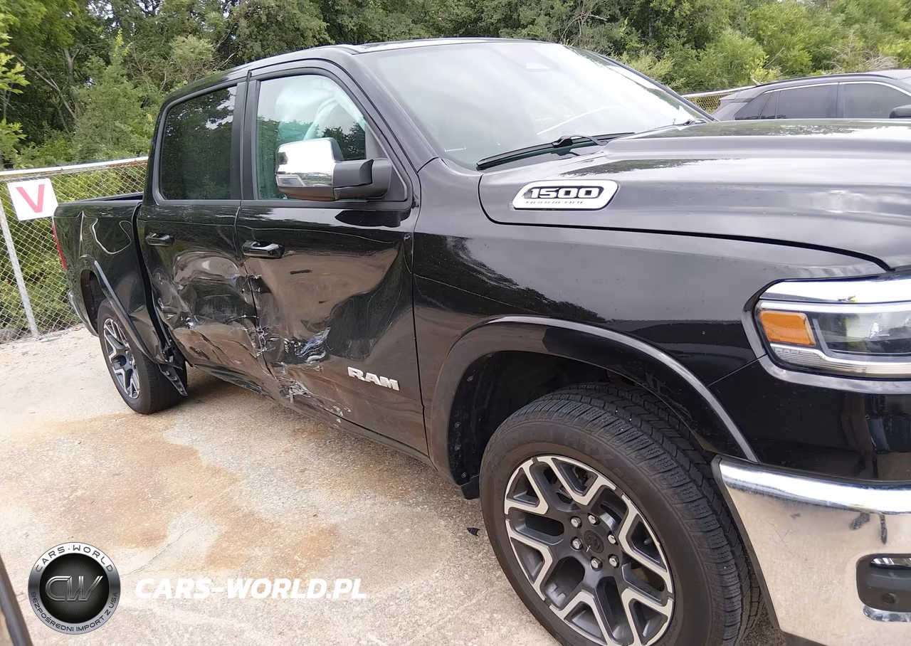 2026 Ram 1500 Laramie 4X4 5'7 Box VIN:3C6SRFJPXT4175054 - 12