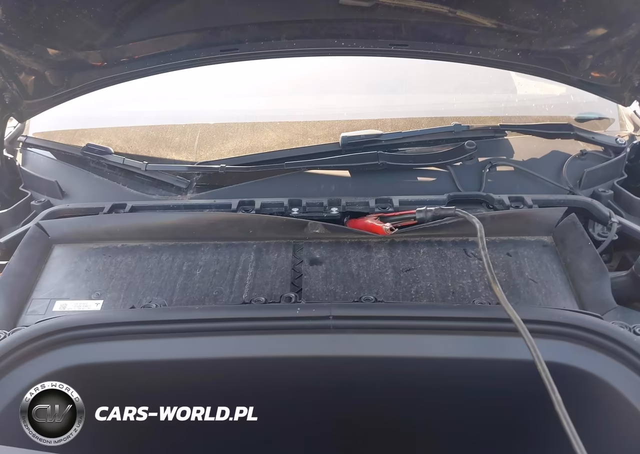2025 Tesla Model Y Long Range Dual Motor Rear-Wheel Drive VIN:7SAYGDED4SF313044 - 10