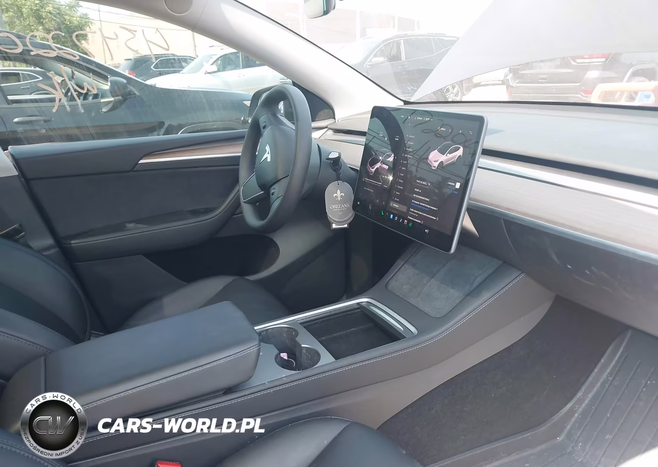2025 Tesla Model Y Long Range Dual Motor Rear-Wheel Drive VIN:7SAYGDED4SF313044 - 5