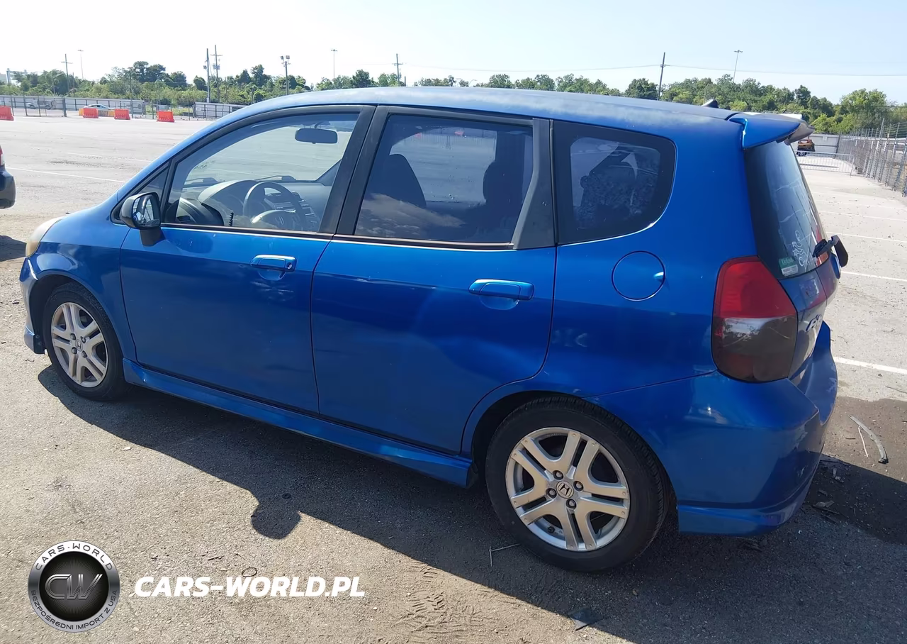 2007 Honda Fit Sport VIN:JHMGD38647S047672 - 3