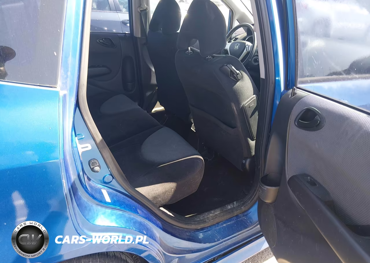 2007 Honda Fit Sport VIN:JHMGD38647S047672 - 8
