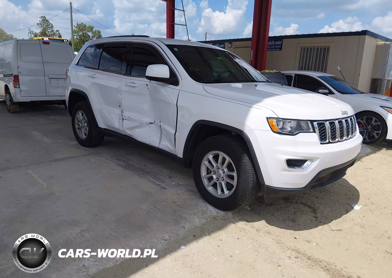 2018 Jeep Grand Cherokee Laredo 4X4 – zdjęcie 1 z 17