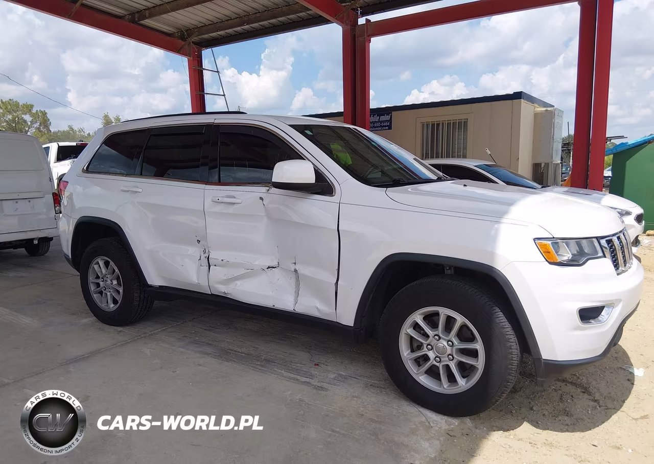 2018 Jeep Grand Cherokee Laredo 4X4 VIN:1C4RJFAG9JC188438 - 13