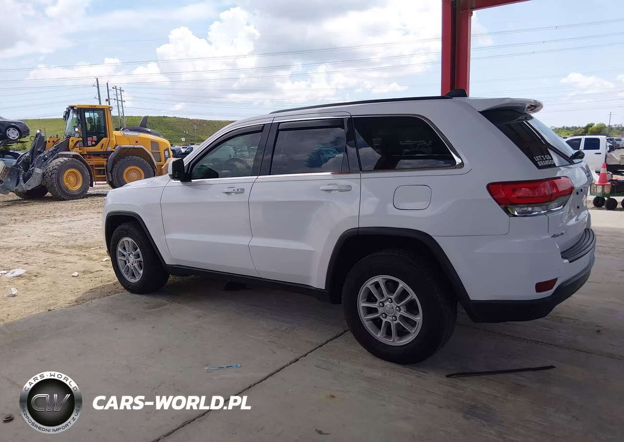 2018 Jeep Grand Cherokee Laredo 4X4 VIN:1C4RJFAG9JC188438 - 14