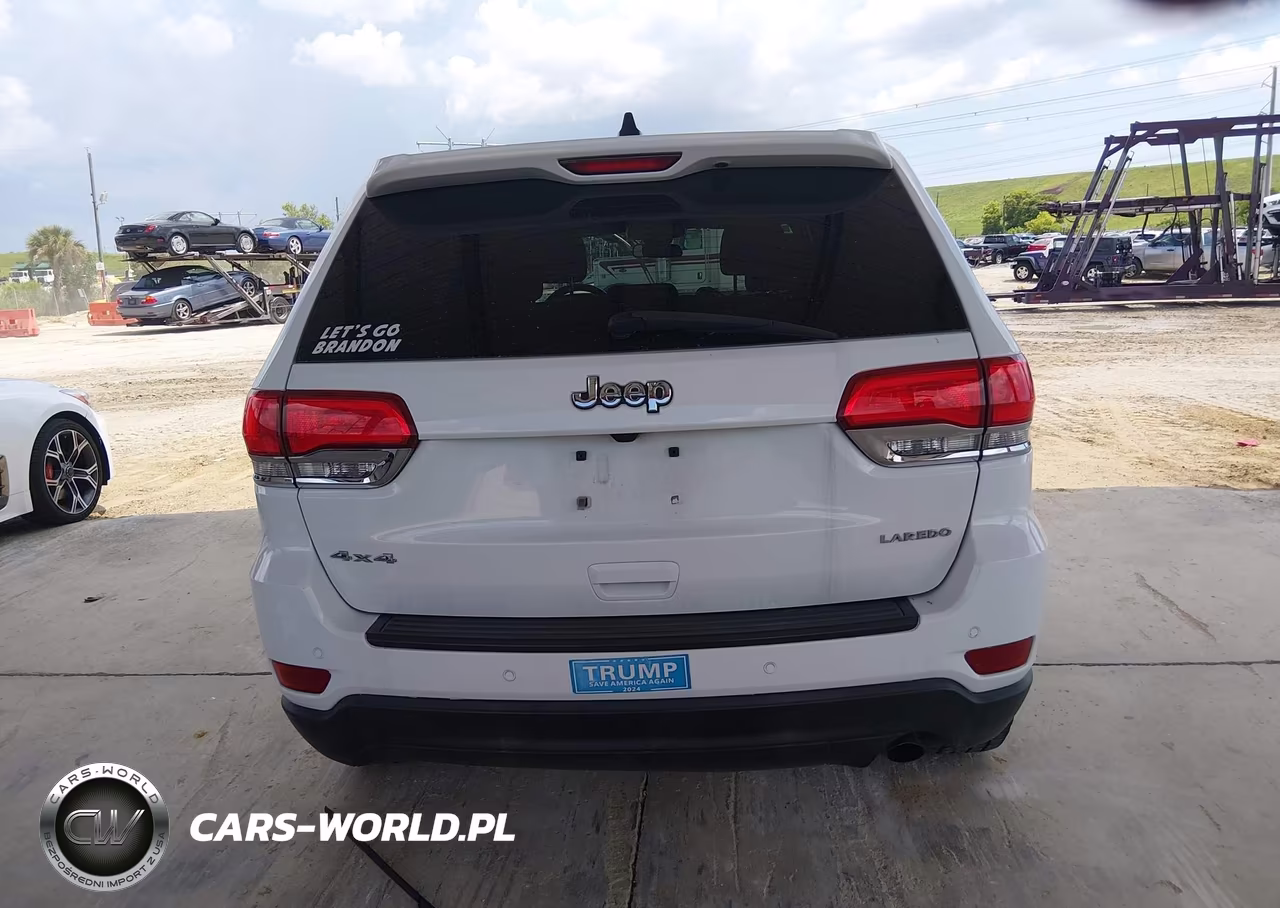 2018 Jeep Grand Cherokee Laredo 4X4 VIN:1C4RJFAG9JC188438 - 16